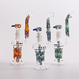 The Advantages of Utilizing Glass Bongs for Smoking in Weed: Investigating the Science